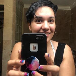 Meet your Posher, Crystal